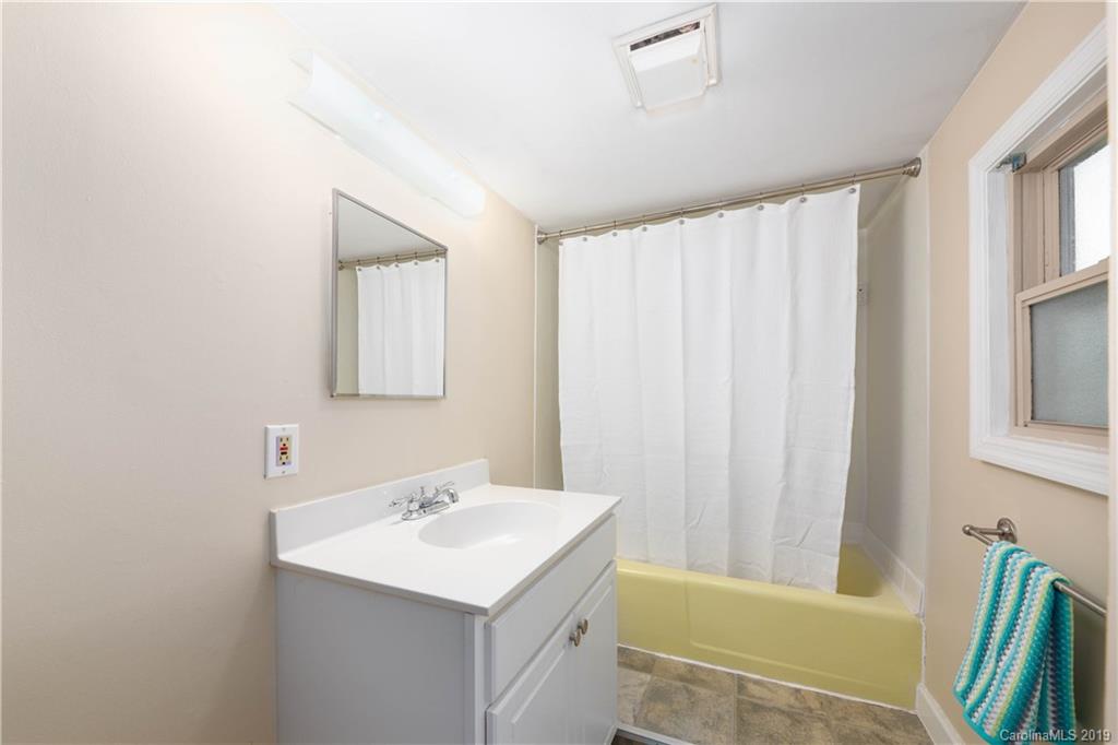 39 Old Burnsville Hill Road Asheville NC 28804