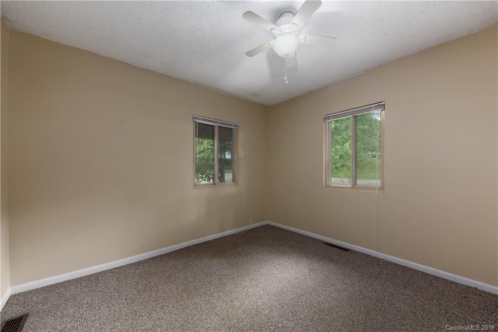 39 Old Burnsville Hill Road Asheville NC 28804