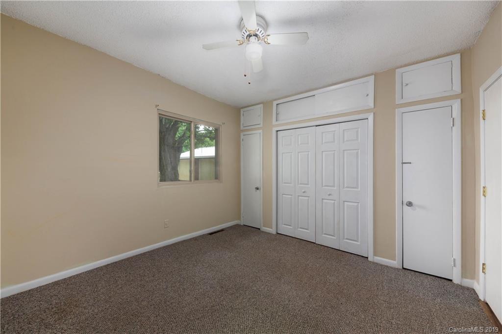 39 Old Burnsville Hill Road Asheville NC 28804