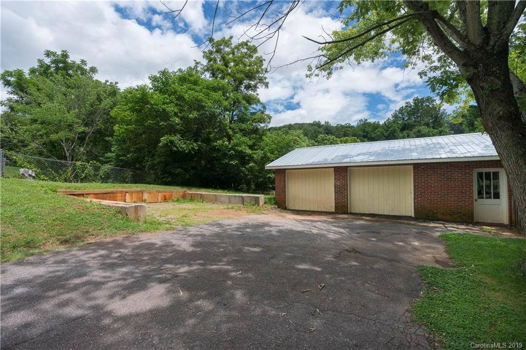 39 Old Burnsville Hill Road Asheville NC 28804