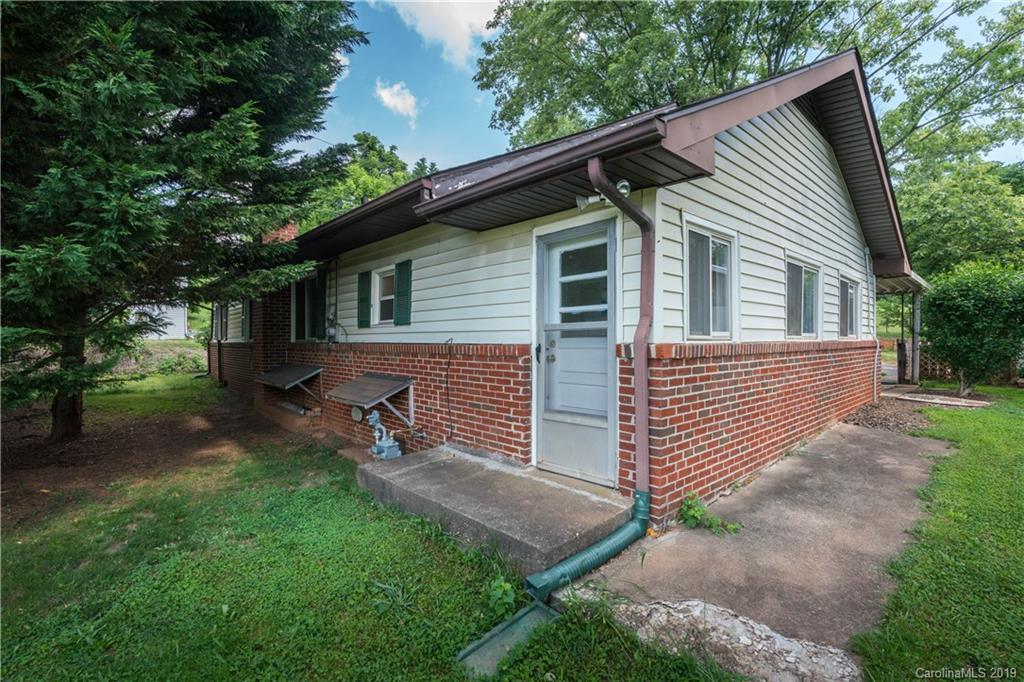 39 Old Burnsville Hill Road Asheville NC 28804