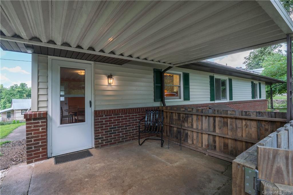 39 Old Burnsville Hill Road Asheville NC 28804