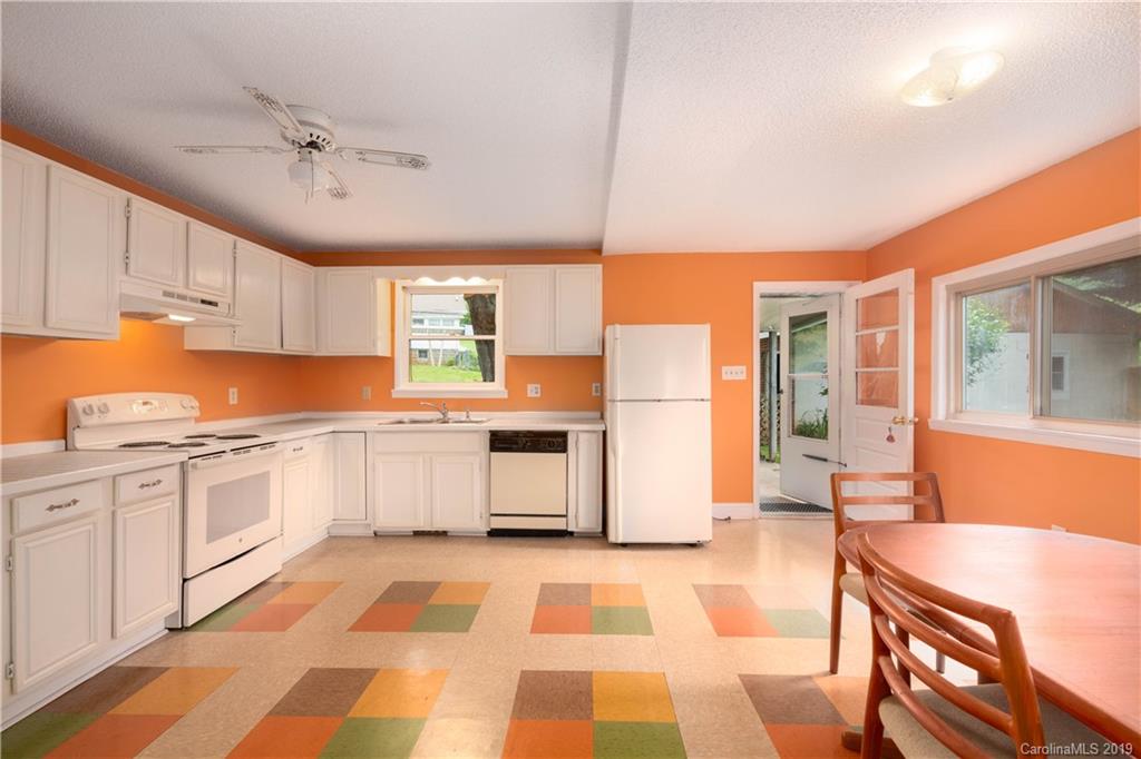 39 Old Burnsville Hill Road Asheville NC 28804