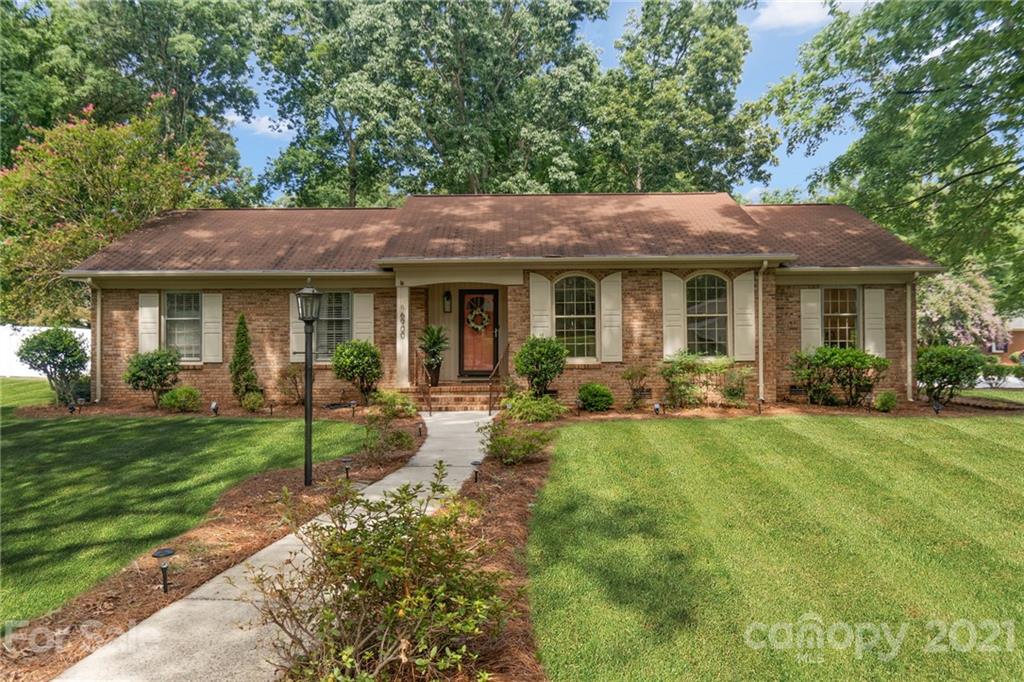 6900 Knightswood Drive Charlotte NC 28226