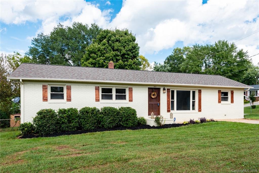 300 W Buckoak Street Stanley NC 28164
