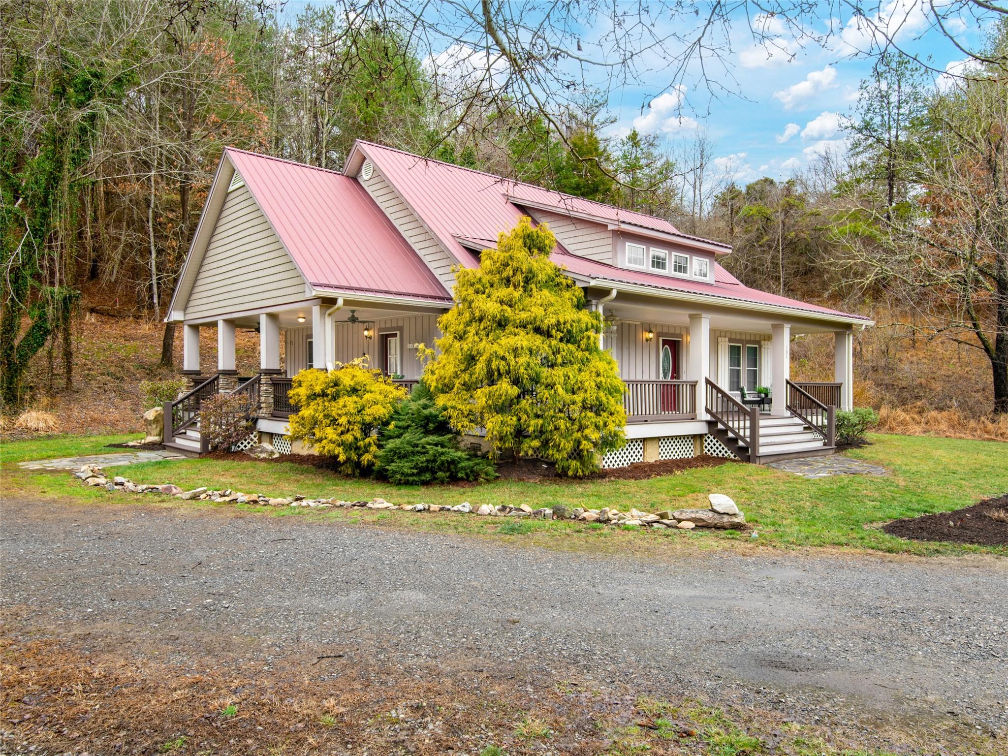 103 Buckner Branch Road Barnardsville NC 28709