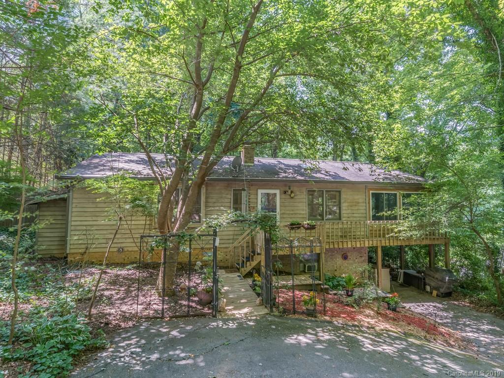 103 N Lakeview Drive Saluda NC 28773