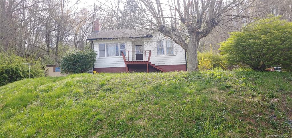 25 Yarborough Street Waynesville NC 28786