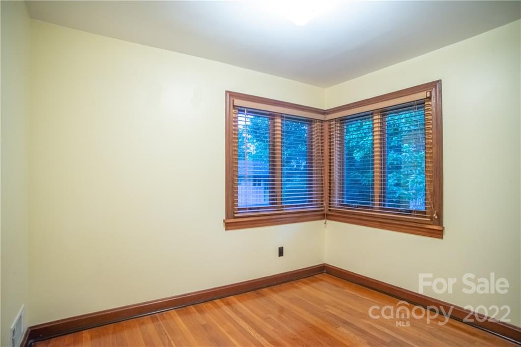 65 Summit Street Burnsville NC 28714