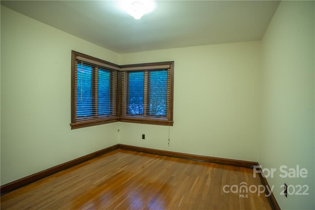 65 Summit Street Burnsville NC 28714