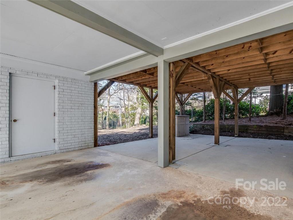 1000 Greentree Drive Charlotte NC 28211