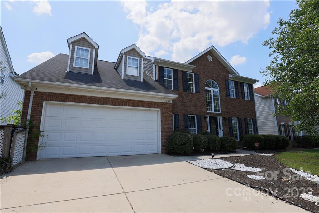 7341 Daerwood Place Charlotte NC 28215