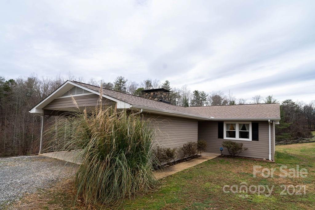 920 Wildlife Road Nebo NC 28761