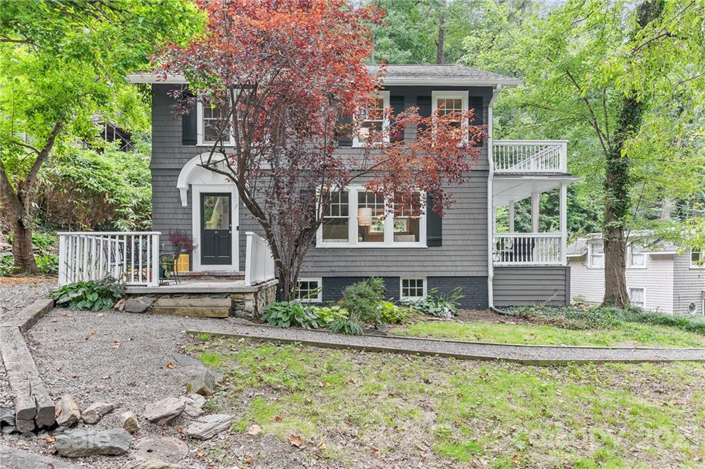 17 Howland Road Asheville NC 28804