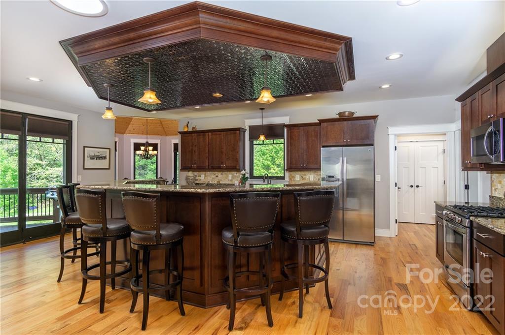 10 Heron Pond Lane Asheville NC 28805