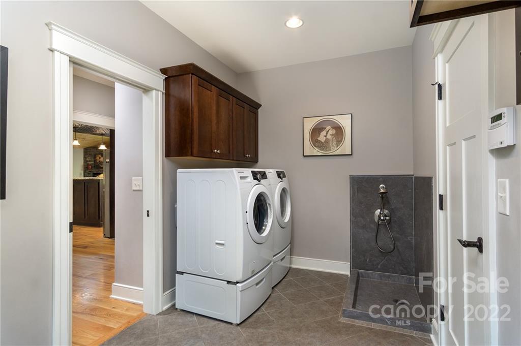 10 Heron Pond Lane Asheville NC 28805