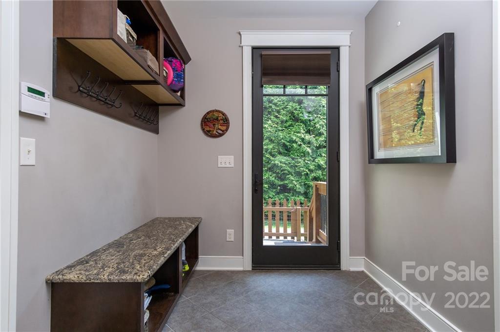 10 Heron Pond Lane Asheville NC 28805