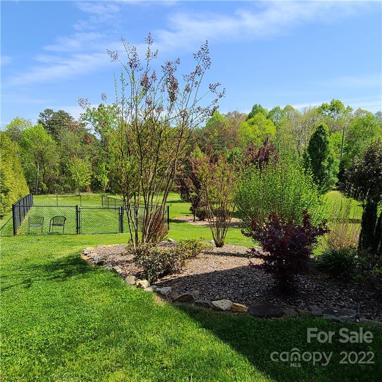 10 Heron Pond Lane Asheville NC 28805