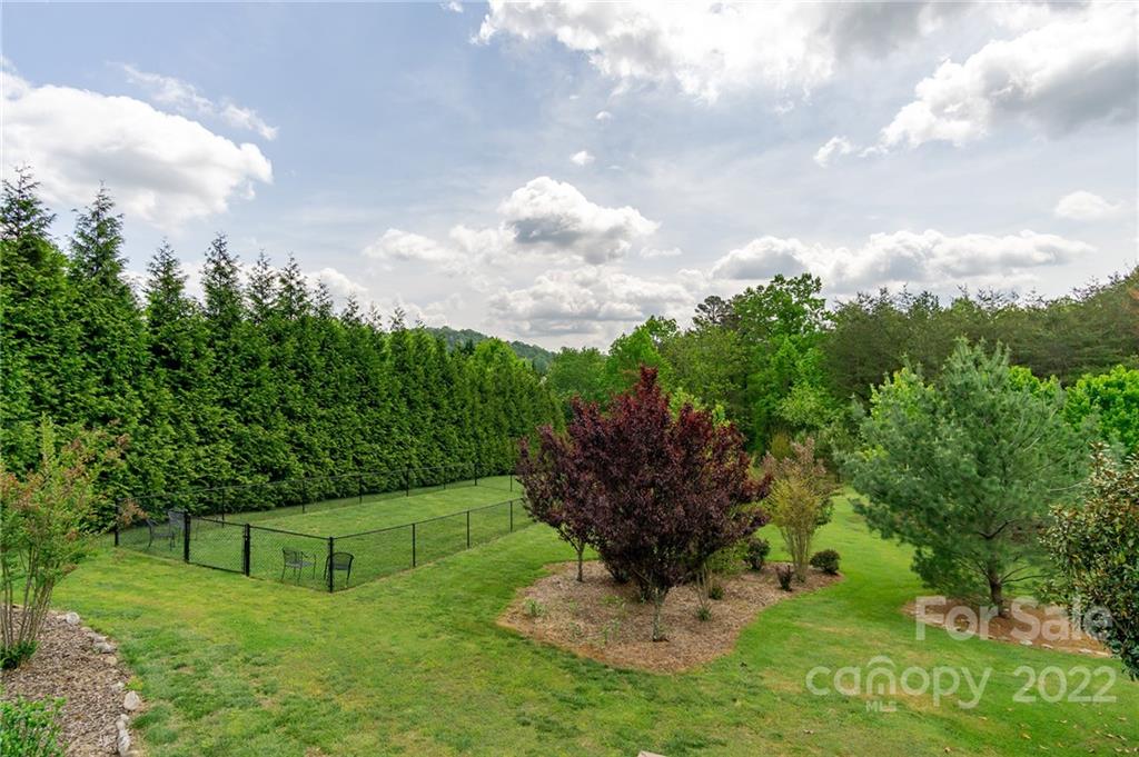 10 Heron Pond Lane Asheville NC 28805
