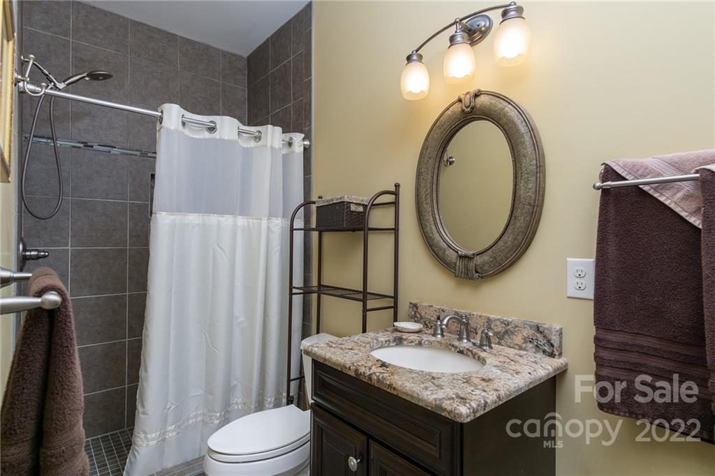 10 Heron Pond Lane Asheville NC 28805