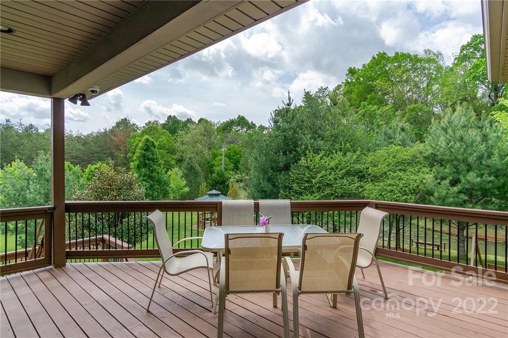 10 Heron Pond Lane Asheville NC 28805