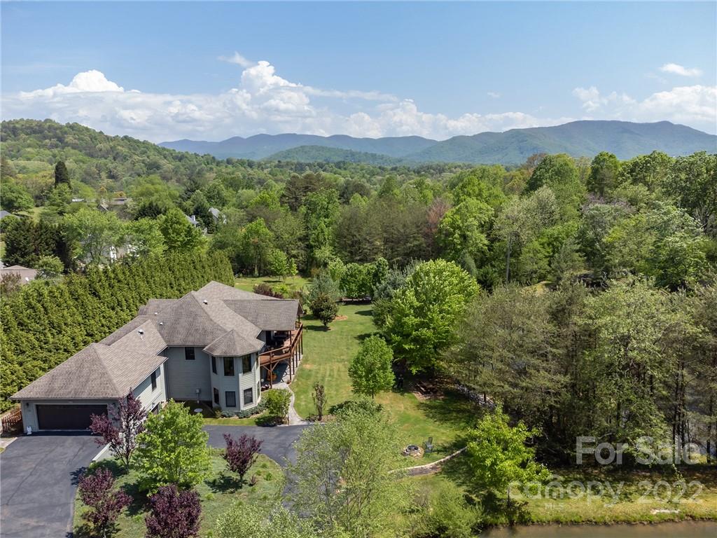10 Heron Pond Lane Asheville NC 28805