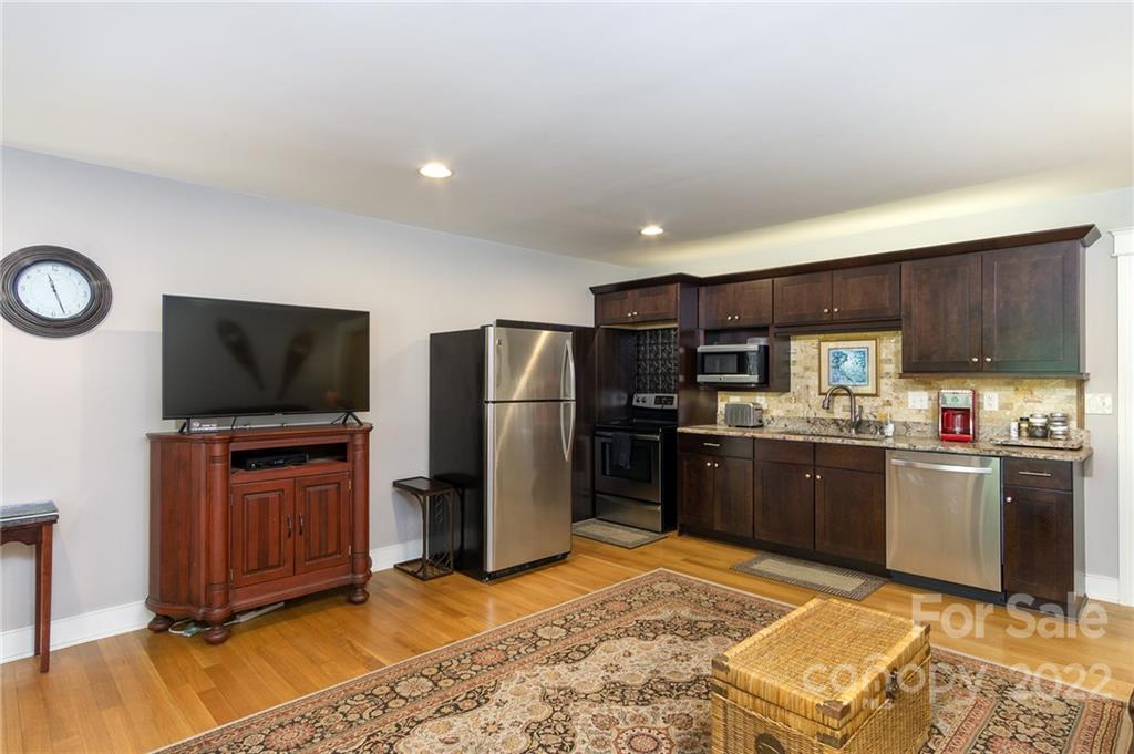 10 Heron Pond Lane Asheville NC 28805