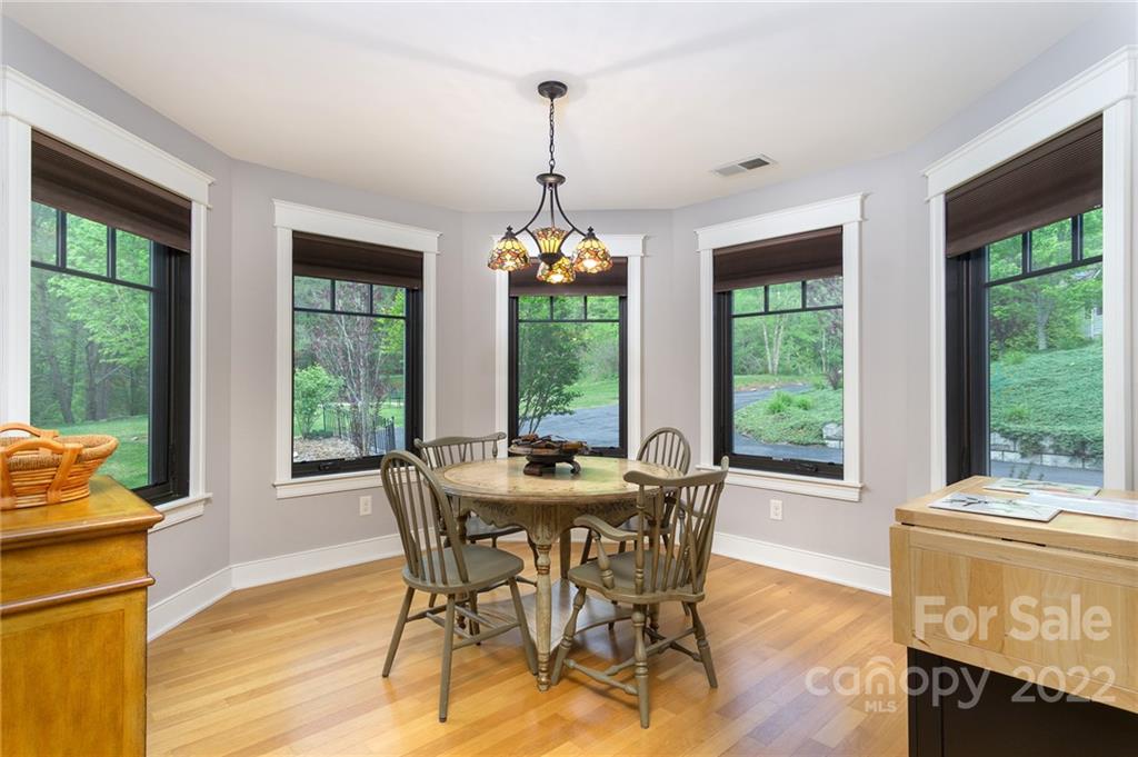 10 Heron Pond Lane Asheville NC 28805