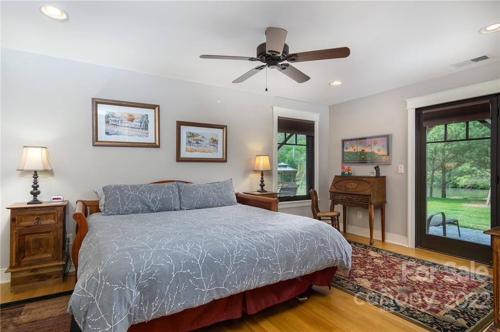 10 Heron Pond Lane Asheville NC 28805