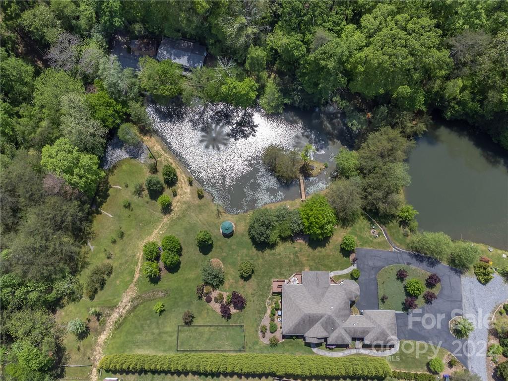 10 Heron Pond Lane Asheville NC 28805