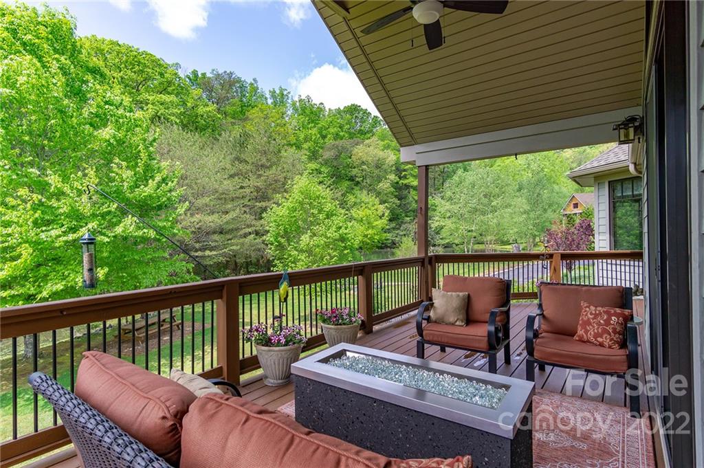 10 Heron Pond Lane Asheville NC 28805