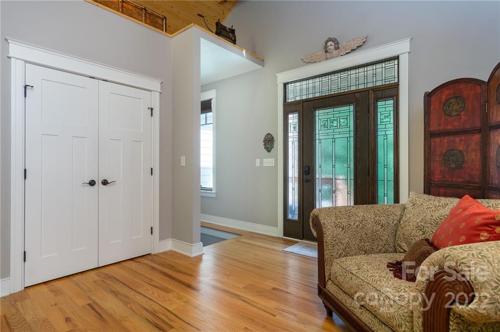 10 Heron Pond Lane Asheville NC 28805