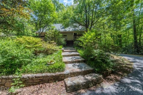 1469 Old Fort Road Fairview NC 28730