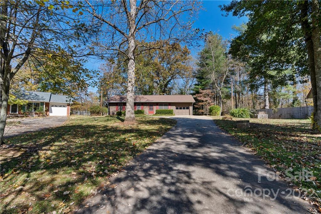 11 Fieldcrest Drive Candler NC 28715