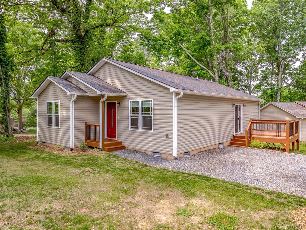 17 Sand Hill School Road Asheville NC 28806