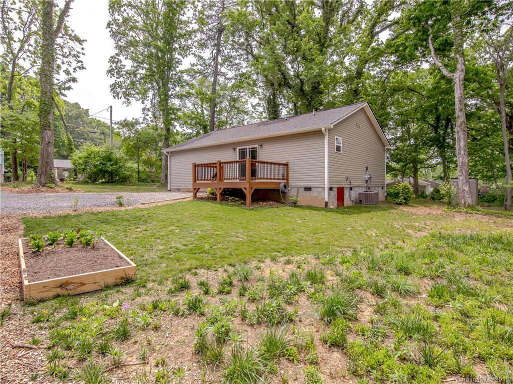 17 Sand Hill School Road Asheville NC 28806
