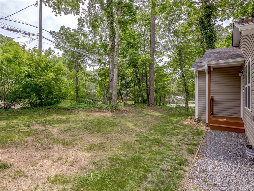 17 Sand Hill School Road Asheville NC 28806