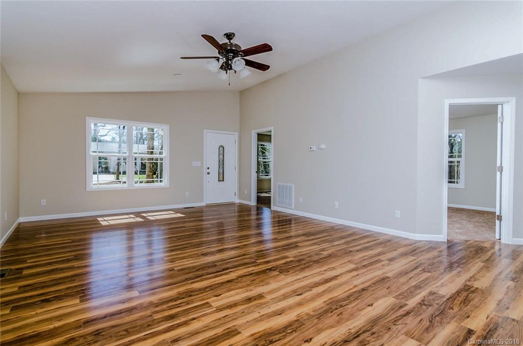 17 Sand Hill School Road Asheville NC 28806