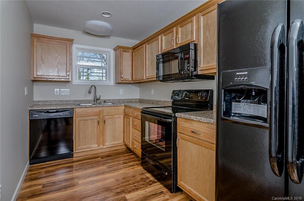 17 Sand Hill School Road Asheville NC 28806