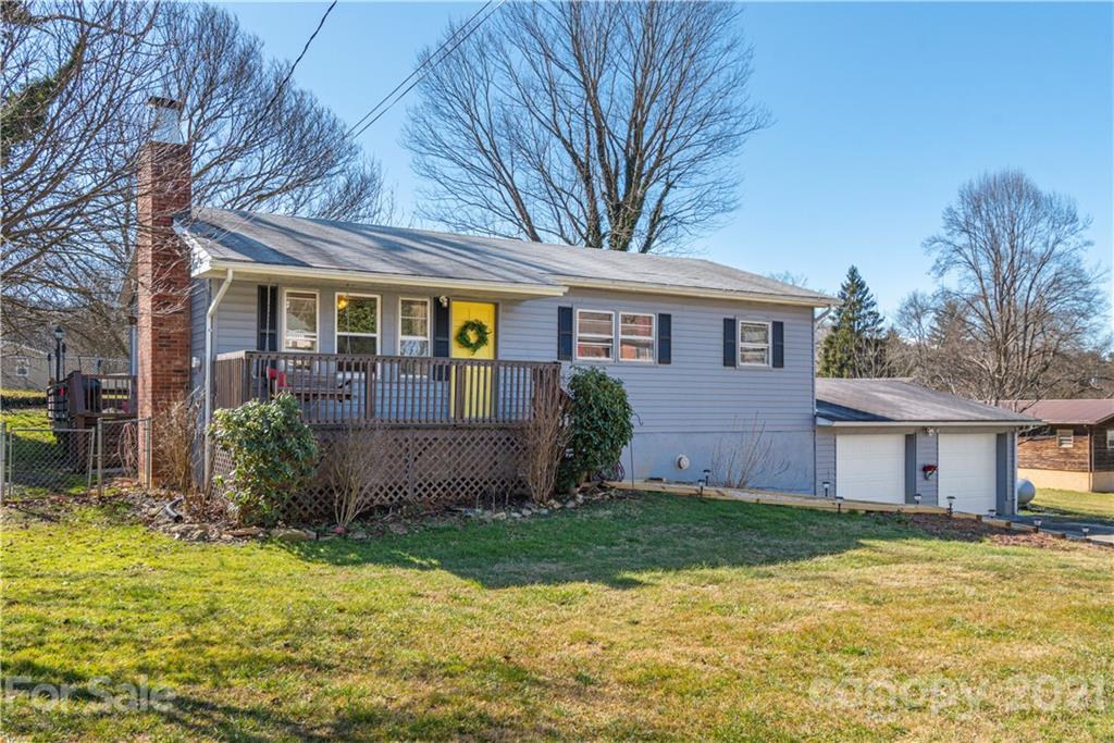 82 Mockingbird Lane Clyde NC 28721