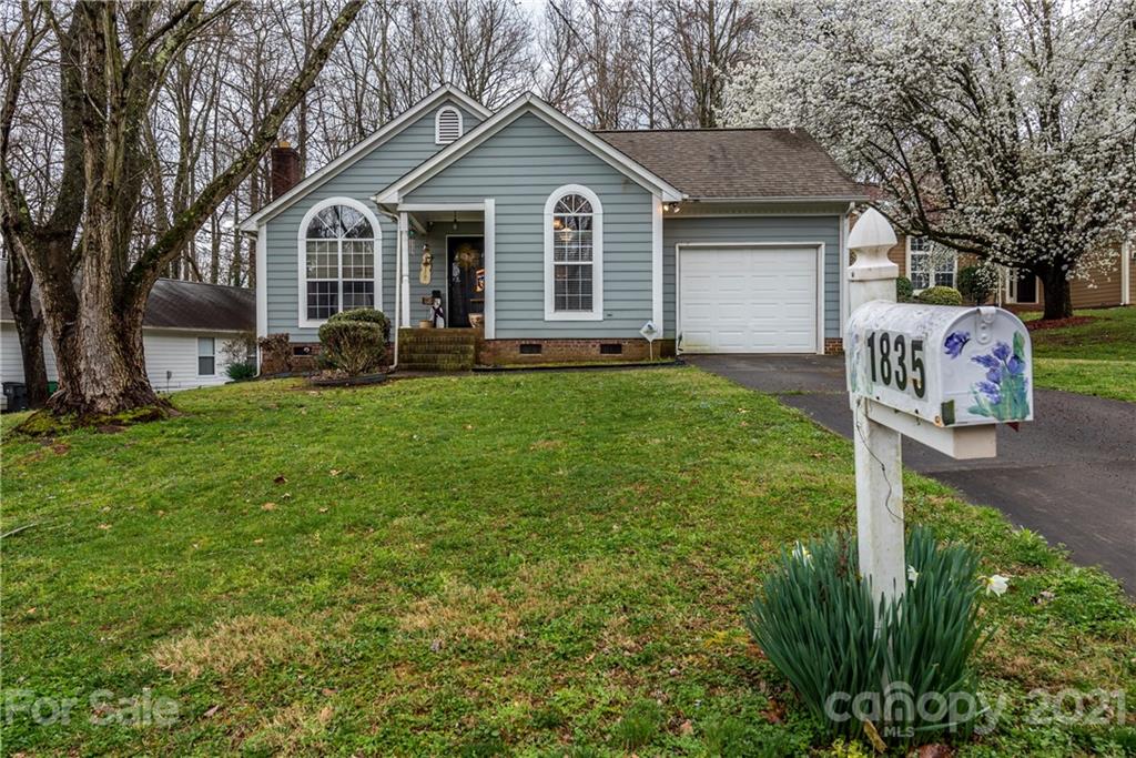1835 Golden Heights Court Charlotte NC 28214