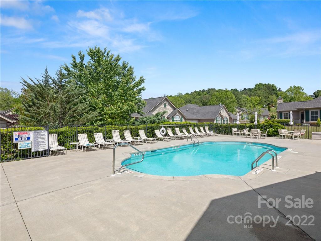74 Mountain Meadow Circle Weaverville NC 28787