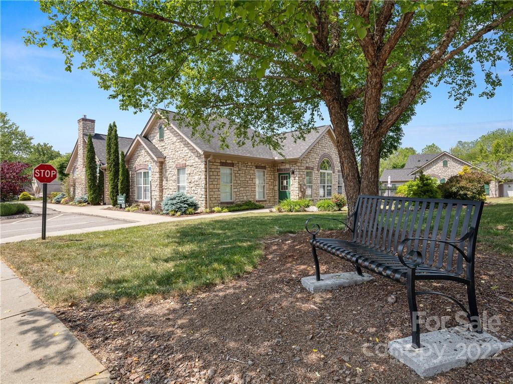 74 Mountain Meadow Circle Weaverville NC 28787