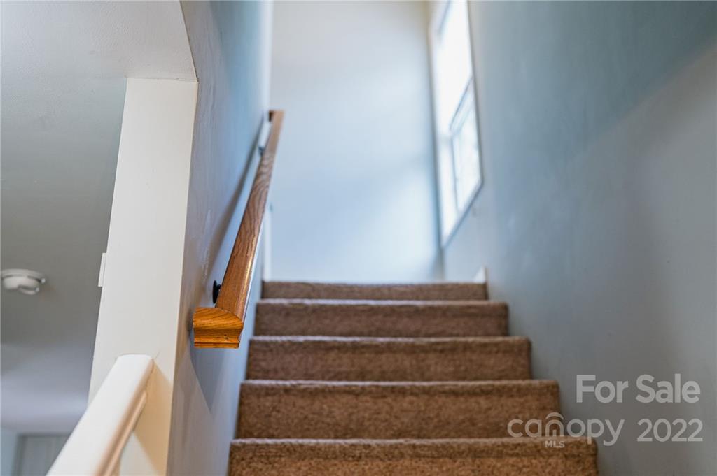 10 Peace Street Asheville NC 28806