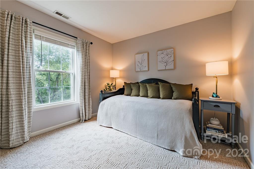 10 Peace Street Asheville NC 28806