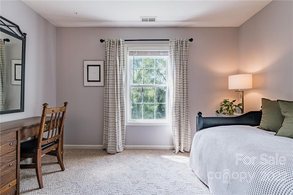 10 Peace Street Asheville NC 28806