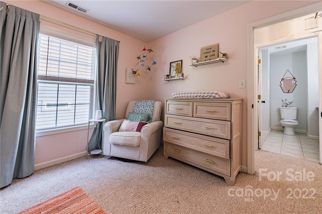 10 Peace Street Asheville NC 28806