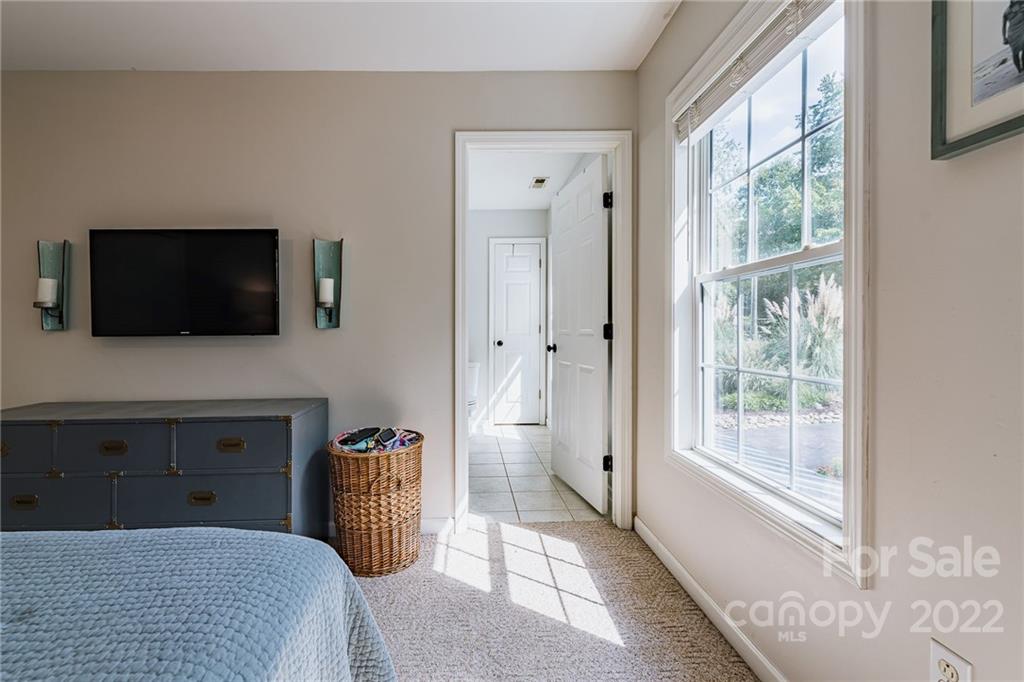 10 Peace Street Asheville NC 28806
