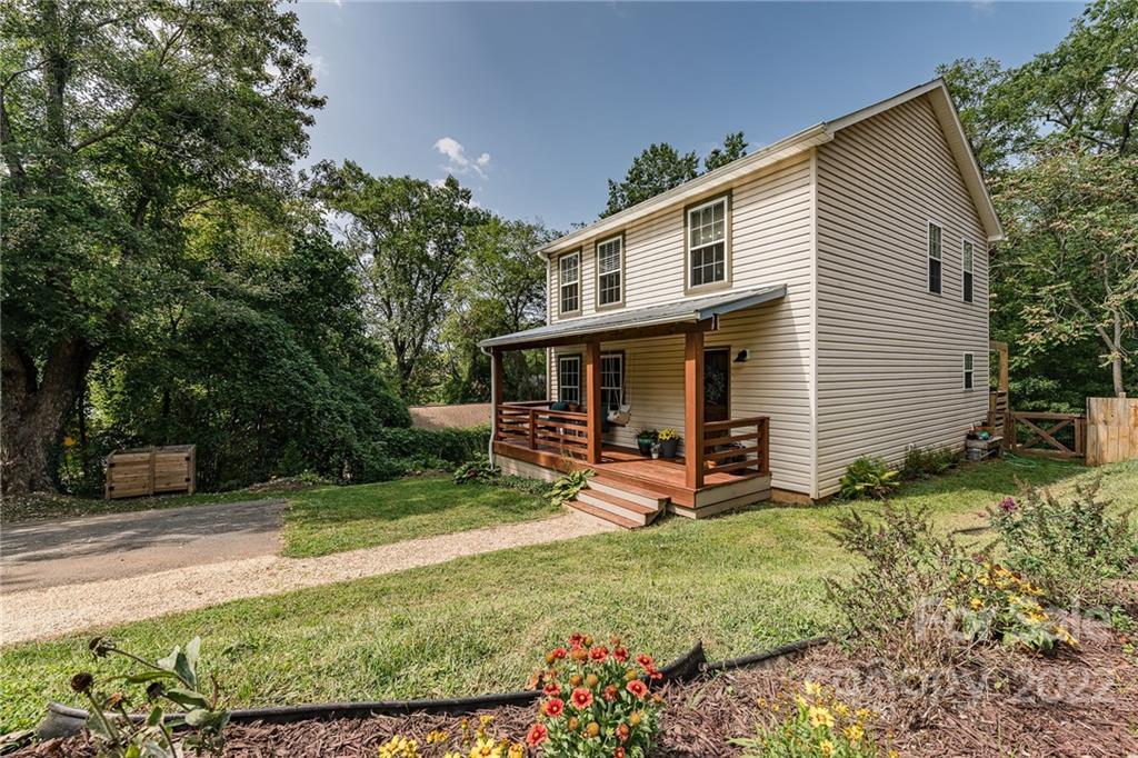 10 Peace Street Asheville NC 28806
