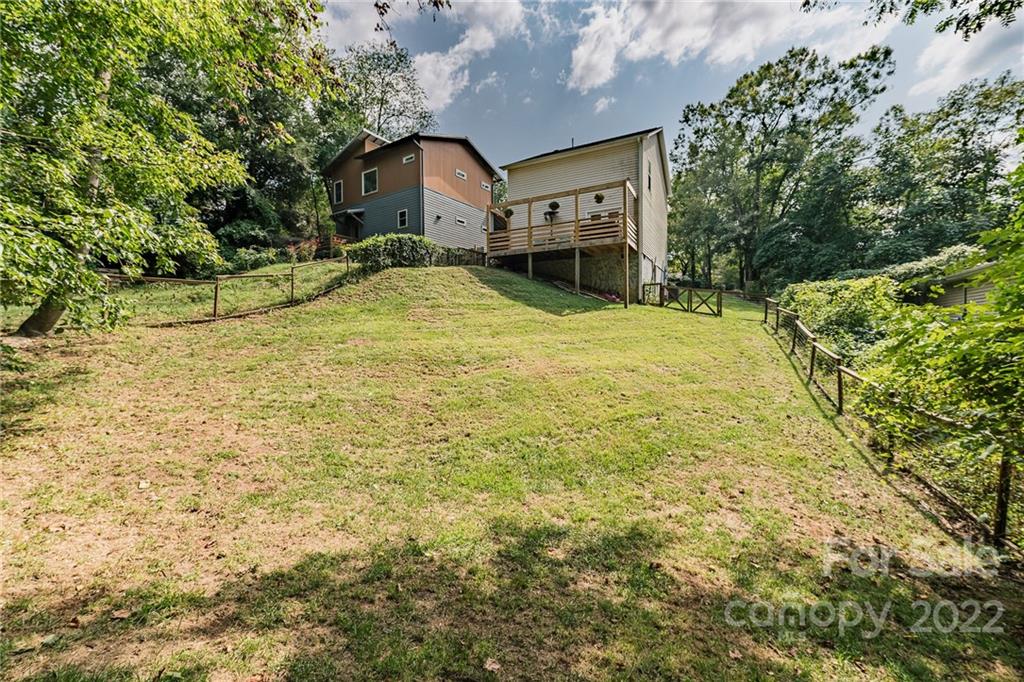 10 Peace Street Asheville NC 28806